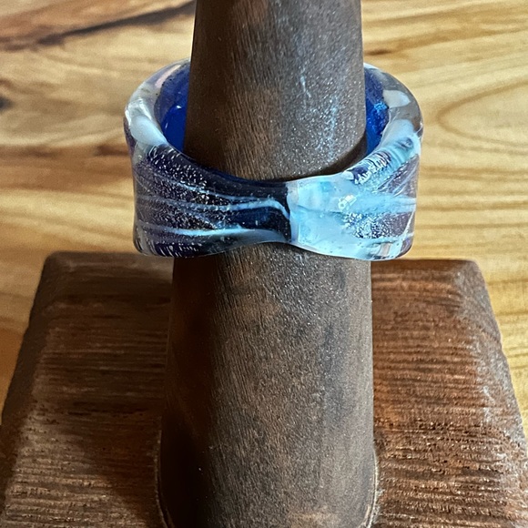 💎🔥💎 UNIQUE Hand Blown Glass Ring - Picture 3 of 8